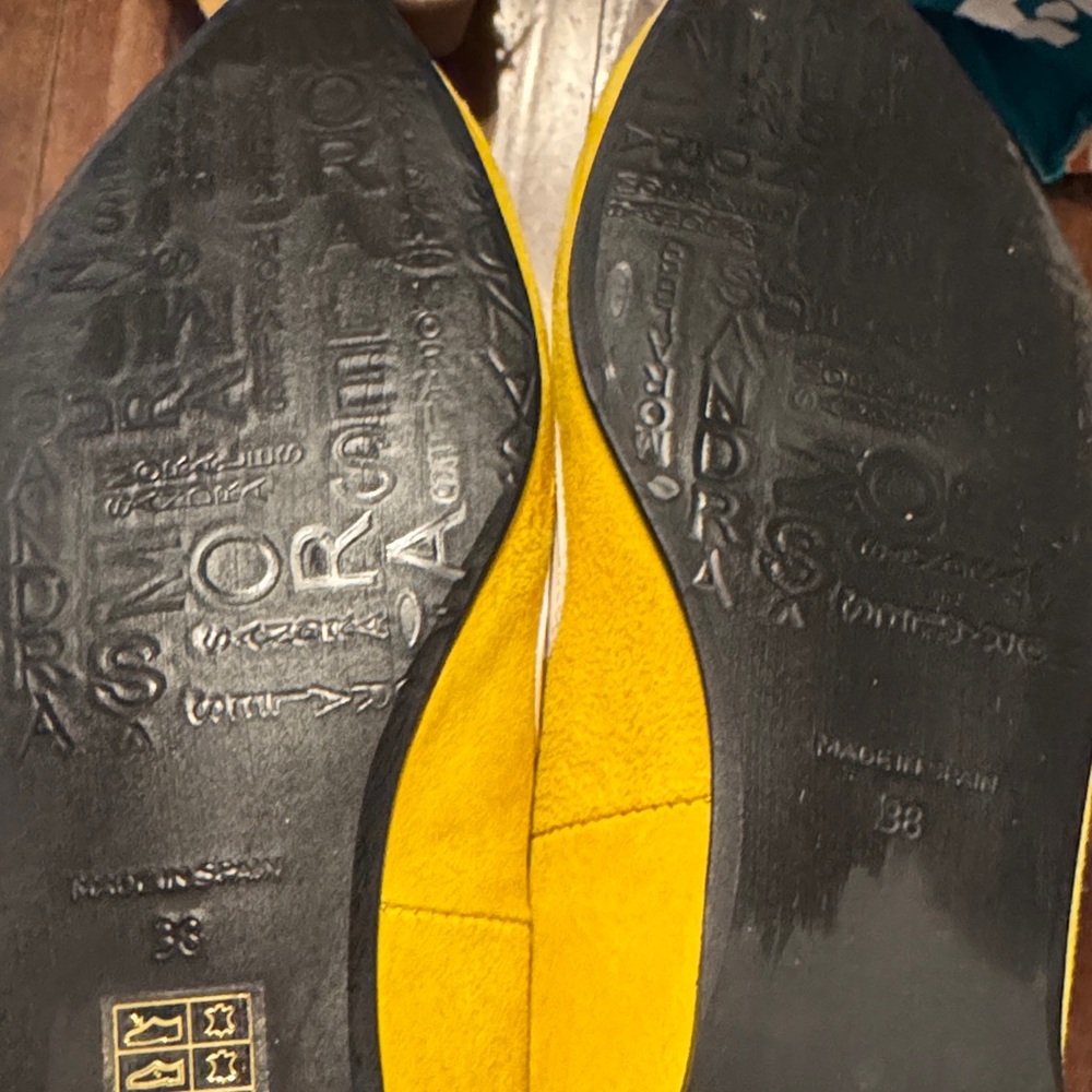 Sandra Morales made in Spain Flats - Picture 6 of 8